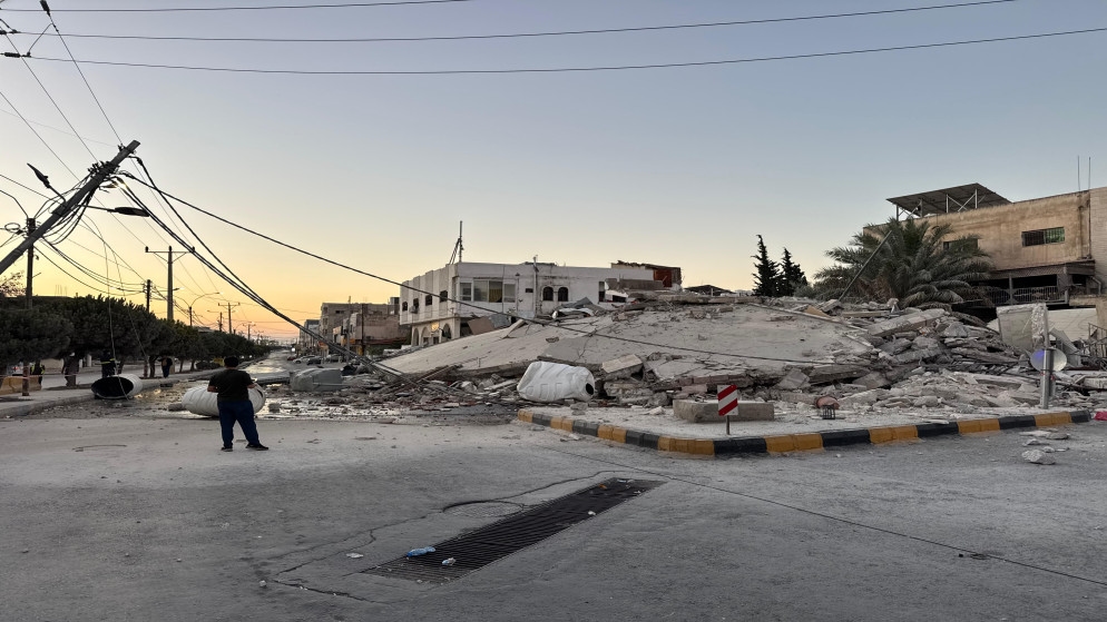 انهيار مبنى من أربعة طوابق بعد إخلاء مسبق لسكانه في اربد