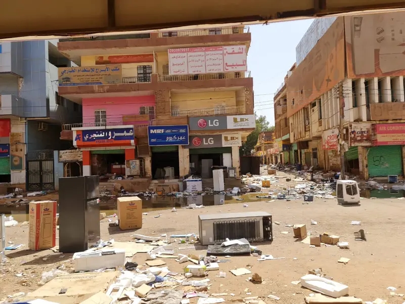 بعد خسائر بملايين الدولارات.. شارع الحرية بالخرطوم يستعيد نشاطه