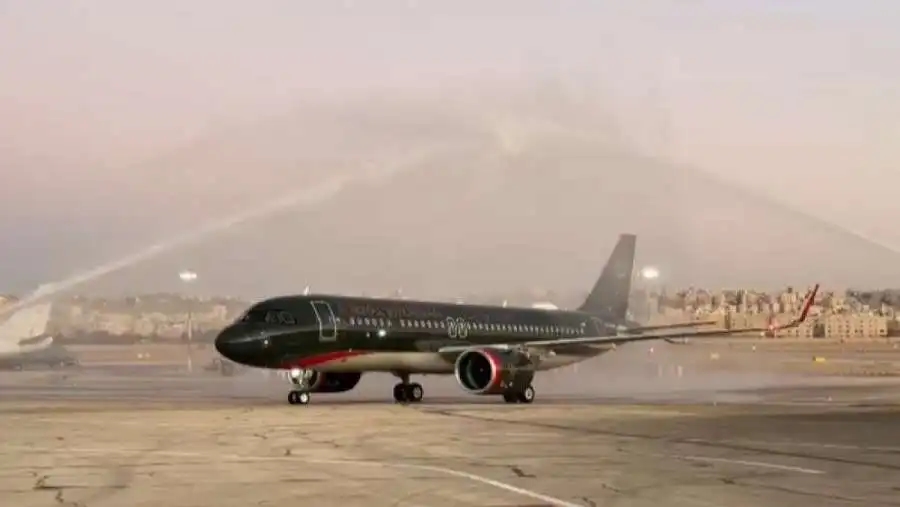 وصول أول طائرة إيرباص A320neo للملكية الأردنية إلى مطار عمّان المدني