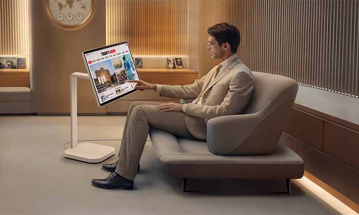 LG REVOLUTIONIZES WORKPLACE FLEXIBILITY WITH LAUNCH OF SMART MONITOR SWING IN GULF REGION