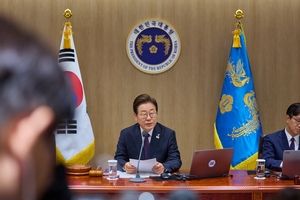 Yoon, wife to face special counsel probes