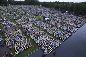 Thousands of voices unite in song at traditional choir festival celebrating Estonia's culture