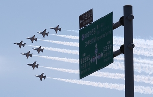 Will wartime control, US troop cuts be part of tariff talks?