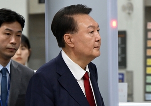 People Power Party's popularity dips below 20% for 1st time in 5 years