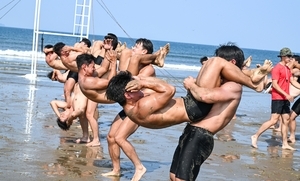 Korean forces train in heat