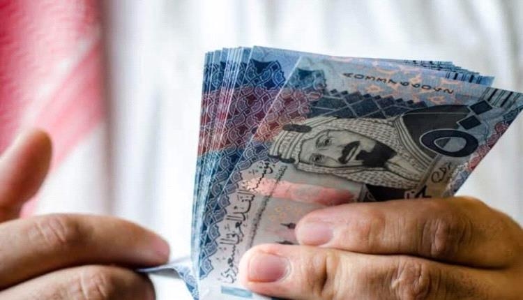 صحفي : الجهات الربحية التي تتعامل في البيع بالعملة الأجنبية ملزمة بدفع الضريبة بالمثل