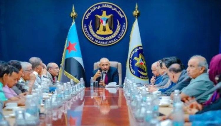 مناشدة الى الرئيس القائد "عيدروس الزُبيدي" لإنقاذ انهيار العملة في عدن