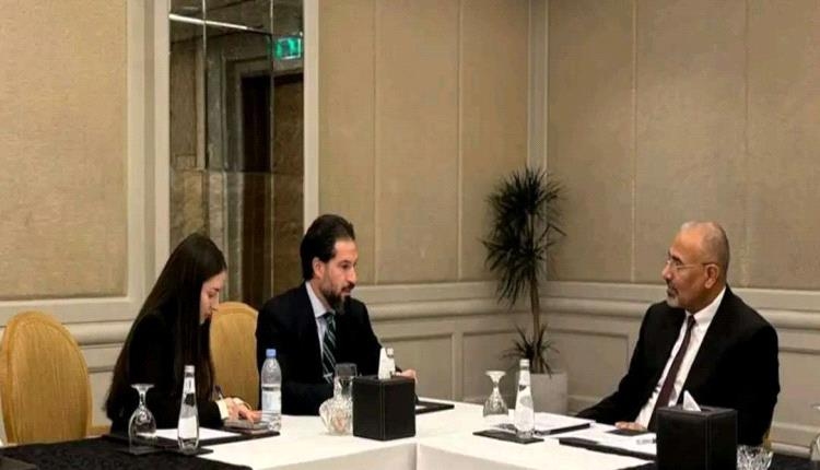 الرئيس الزُبيدي : السلام والاستقرار في بلادنا لن يتحققا دون القضاء على التهديد الحوثي