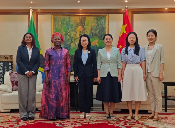 Ambassador Chen Mingjian Meets with the United Nations (UN) Resident Coordinator in Tanzania Susan Ngongi Namondo