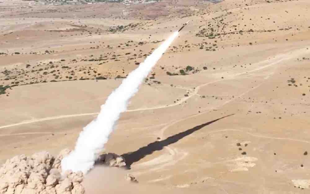 الحوثيون يعلنون استهداف بئر السبع بصاروخ باليستي
