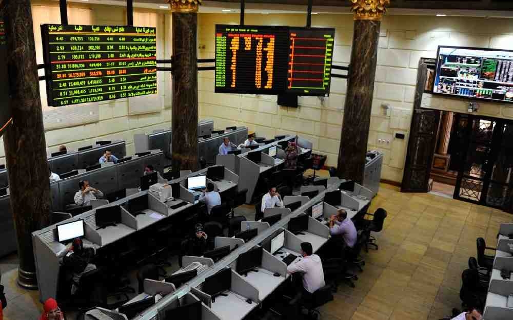 البورصة المصرية تعلق التداول لأول مرة منذ 2011 بعد حريق سنترال رمسيس