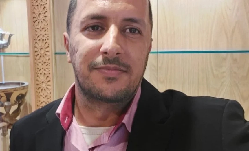 مدرجات الشوارع..الوجه القبيح للمقهى