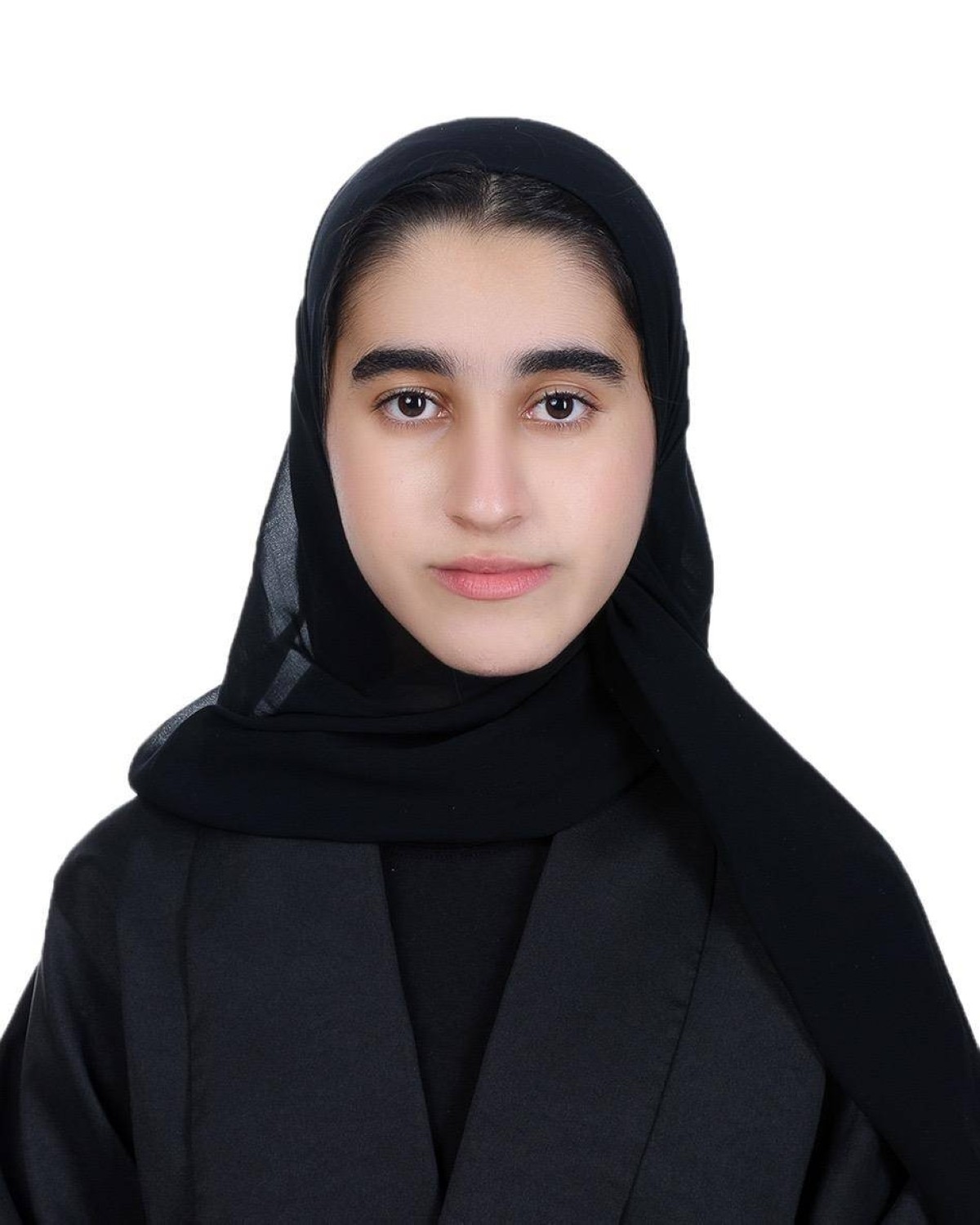 مهرة آل علي الحاصلة على المركز الأول في المسار العام بالتعليم الحكومي: أتطلع لدراسة علم البيئة والاستدامة