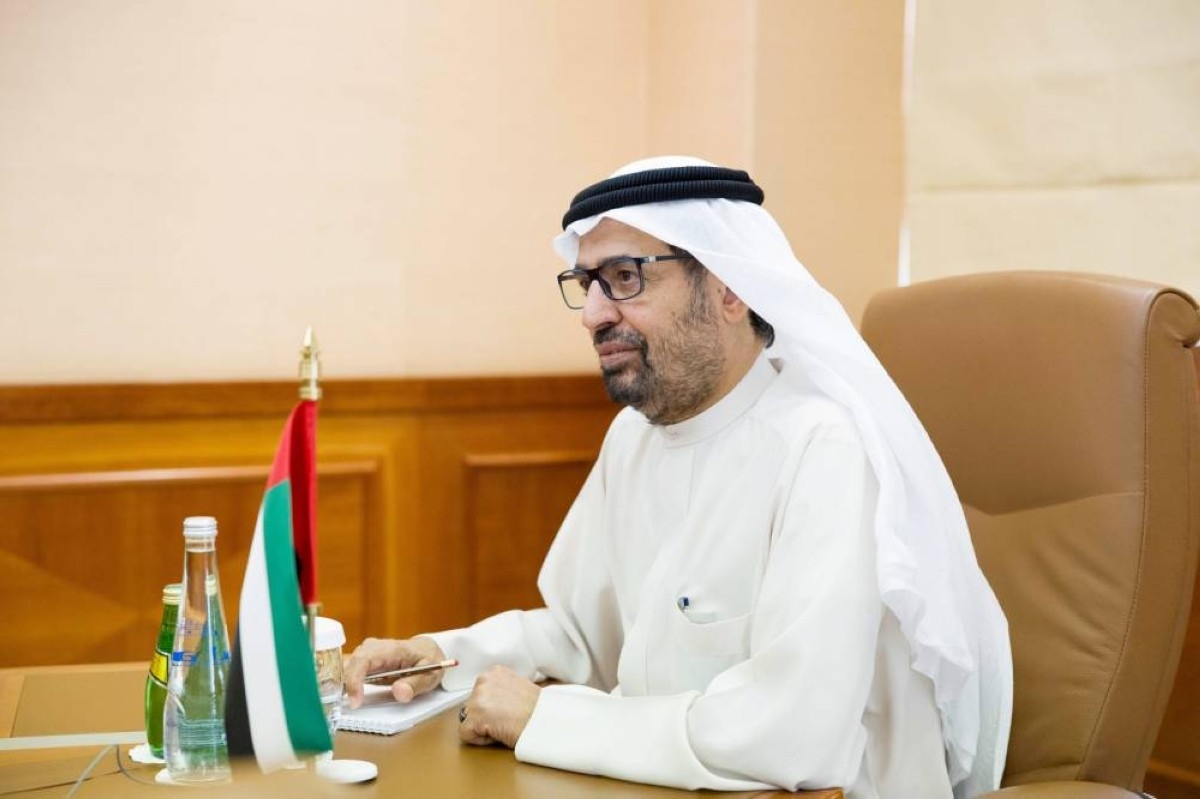 علي النعيمي يدعو إلى تبني نهج سياسي مسؤول في الأزمات الإقليمية