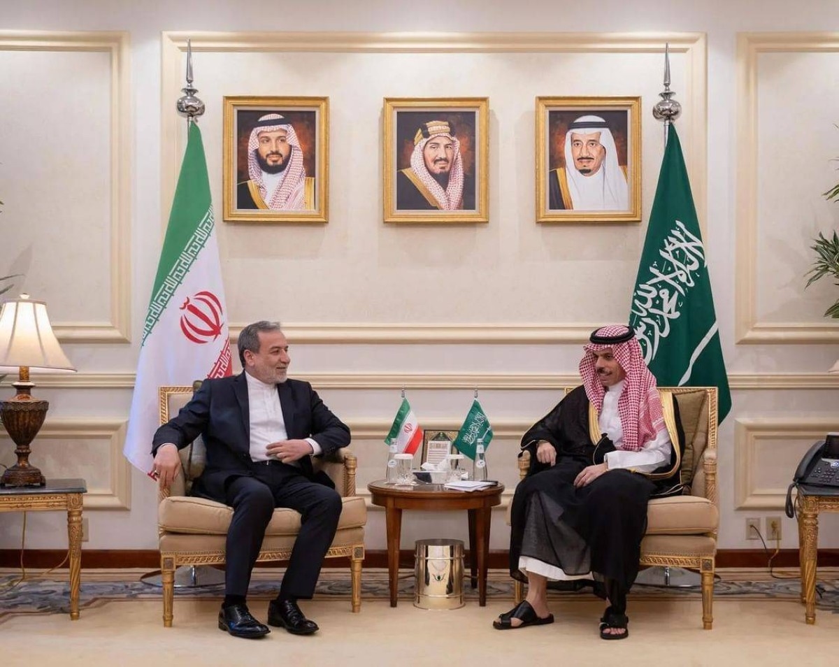 وزيرا خارجية السعودية وإيران يبحثان التطورات في المنطقة