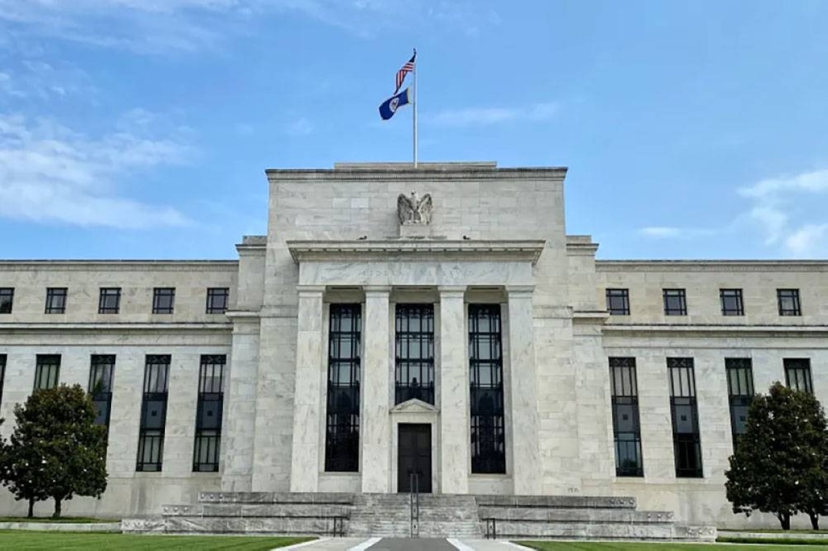 تباين وجهات النظر بين أعضاء "الاحتياط الأمريكي" بشأن أسعار الفائدة