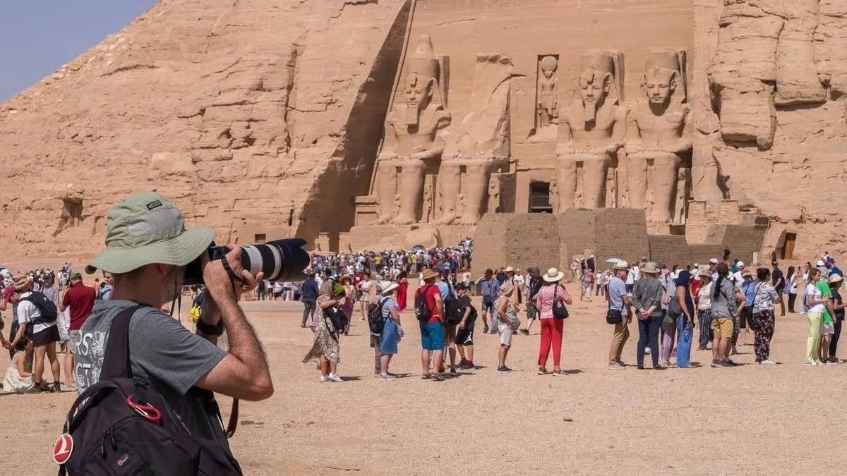 8.7 ملايين سائح تستقبلهم مصر في النصف الأول بنمو 24%