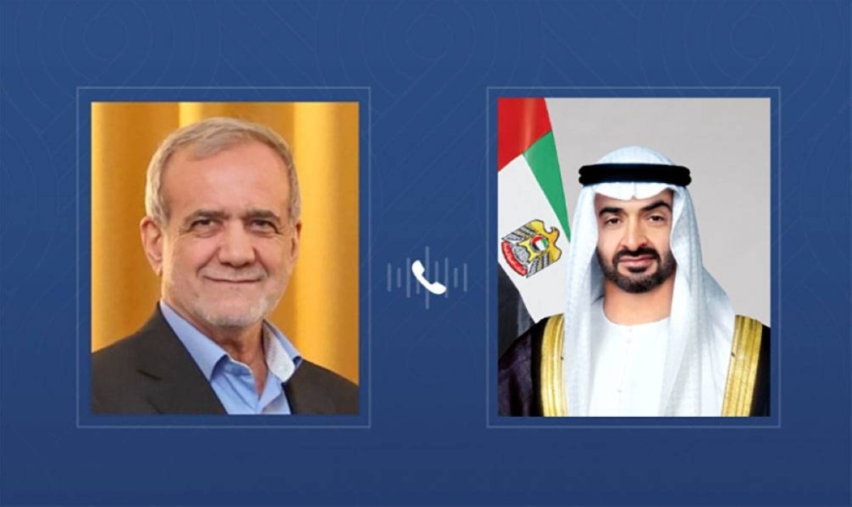 محمد بن زايد والرئيس الإيراني يبحثان هاتفياً علاقات البلدين والتطورات الإقليمية