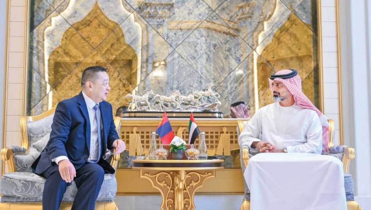ولي عهد عجمان يبحث مع سفير منغوليا سبل تعزيز التعاون