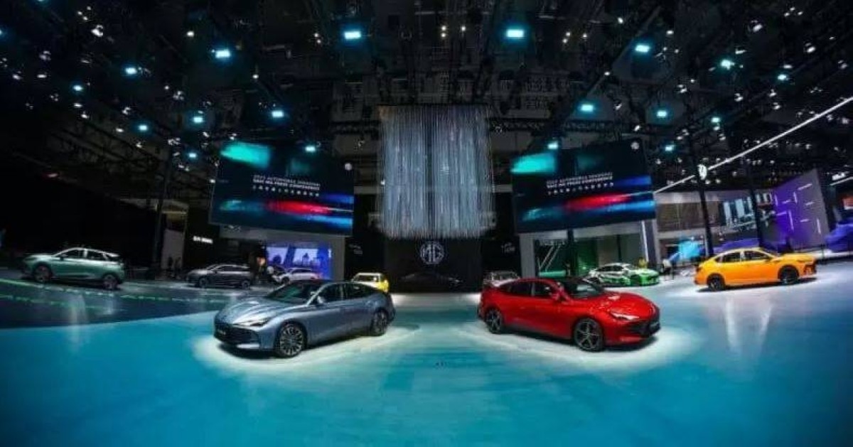 ضريبة جديدة على السيارات الفاخرة تثير الترقب بين المصنعين الألمان في الصين