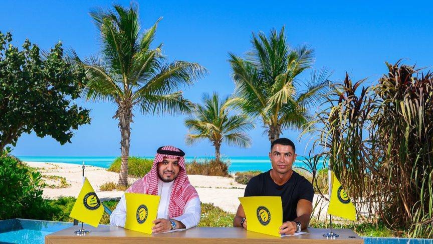 راتب رونالدو الجديد مع النصر قد يصل إلى 140 مليون دولار سنوياً