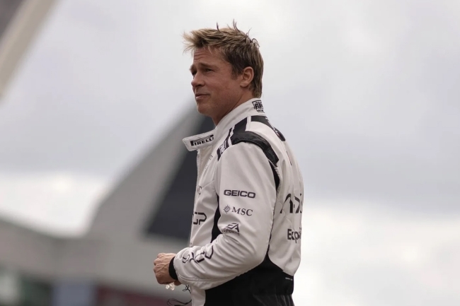 فيلم براد بيت «F1» يتصدر سباق شباك التذاكر الأميركي