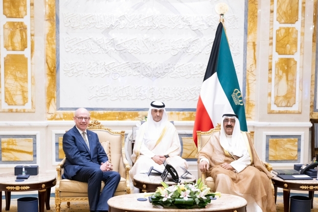 سمو الأمير يستقبل نائب رئيس مجلس إدارة مؤسسة الملك في المملكة المتحدة والمدير التنفيذي للتعليم