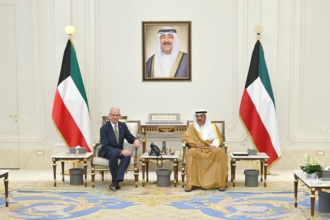سمو ولي العهد يستقبل نائب رئيس مجلس إدارة مؤسسة الملك في المملكة المتحدة والمدير التنفيذي للتعليم