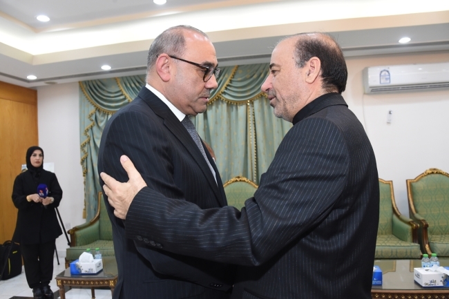 السفير الإيراني: دول الجوار تفهّمت استهدافنا لـ «العُديد»