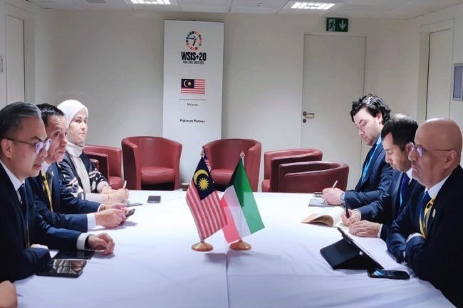 العمر يبحث مع نظرائه في ماليزيا وسنغافورة وأذربيجان سبل تعزيز التعاون