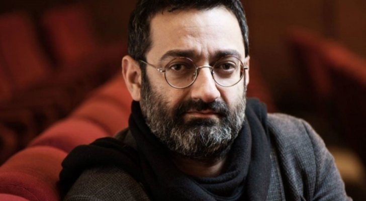 بالفيديو: جورج خباز يستحضر زياد الرحباني على خشبة المسرح