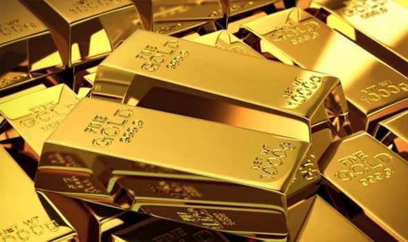 الذهب يهبط مع صعود الدولار