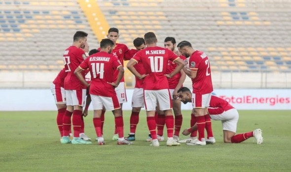 الأهلي يبدأ رحلة تمديد وتعديل عقود اللاعبين لإغلاق باب العروض الخارجية