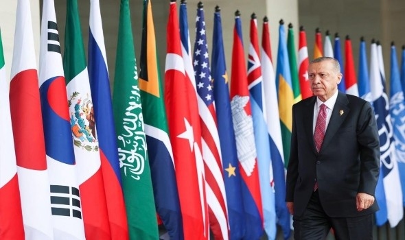 أردوغان يعلن تشكيل لجنة برلمانية لبحث الإطار القانوني لنزع سلاح حزب العمال الكردستاني بعد قراره إنهاء العمل المسلح