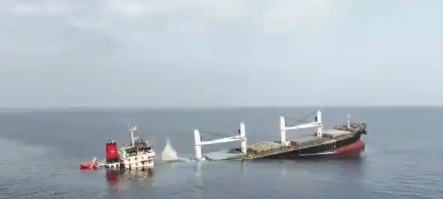 الاتحاد الأوروبي يدين استهداف الحوثيين للسفن ويؤكد أنها تؤثر على الوضع الإنساني المتردي في اليمن