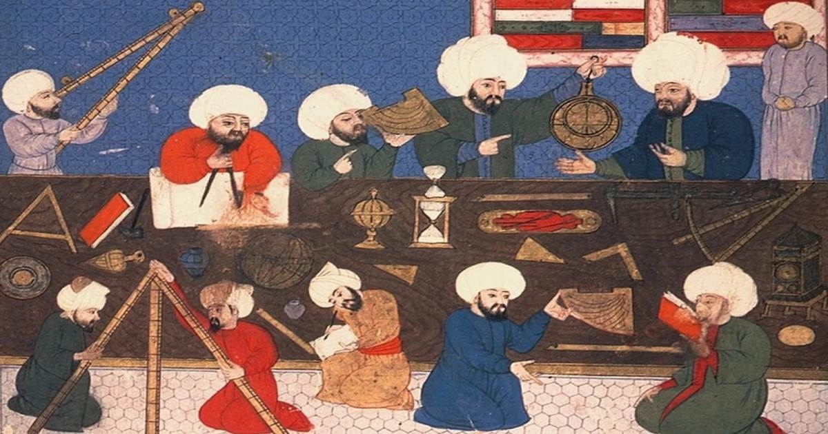 لافيت: كواكب ونجوم تدور في فُلك العربية