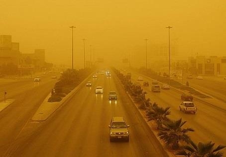 توقعات الطقس اليوم: انعدام رؤية وغبار ورياح على عدة مناطق