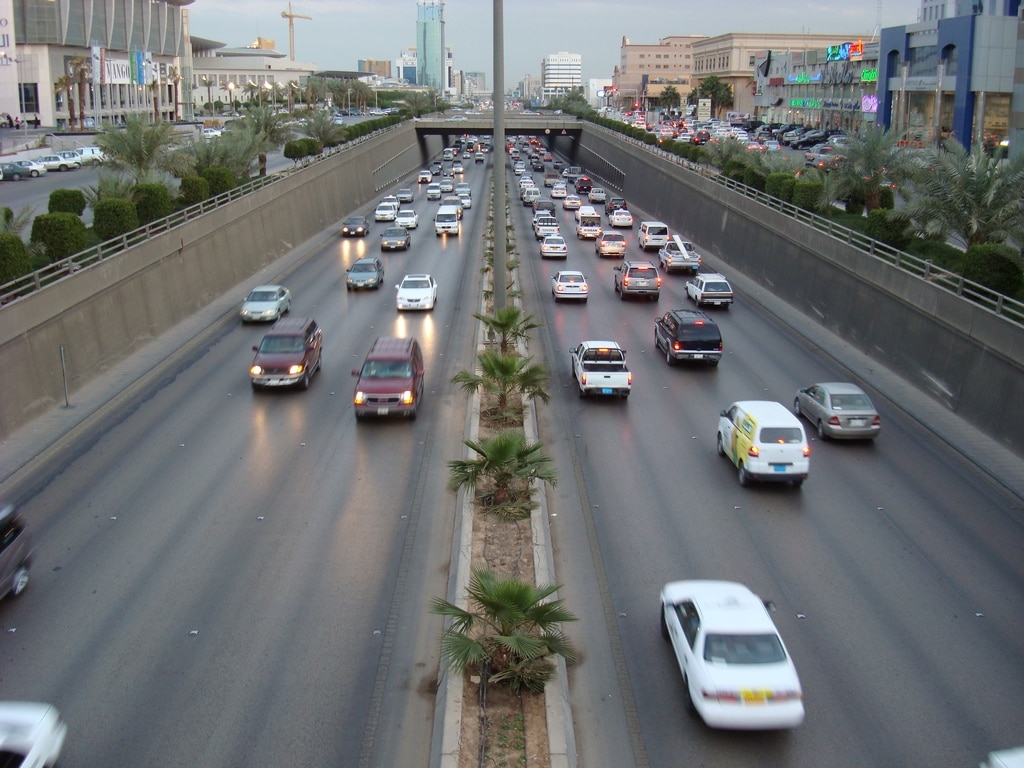 تعليمات لقيادة المركبة في الأجواء شديدة الحرارة