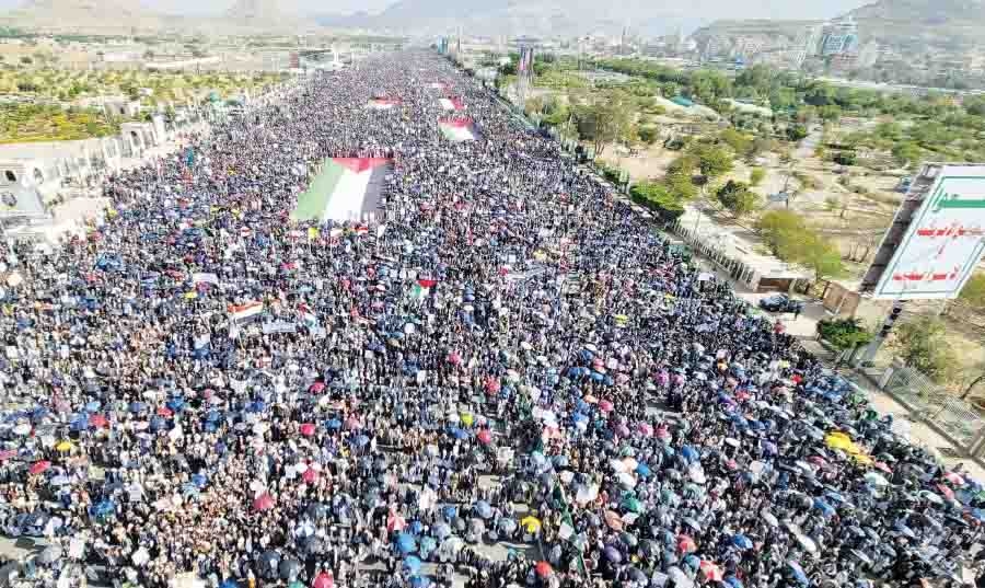 عشرات المسيرات في اليمن دعما لغزة والمبعوث الأممي يُشدد على «احترام حرية الملاحة»