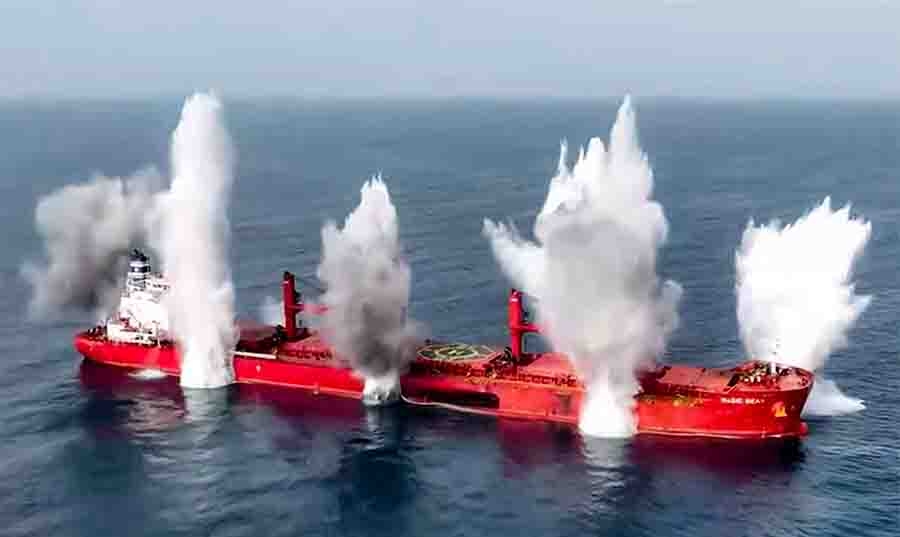 الحوثيون يعلنون مسؤوليتهم عن استهداف وغرق ثاني سفينة في البحر الأحمر خلال أقل من 48 ساعة