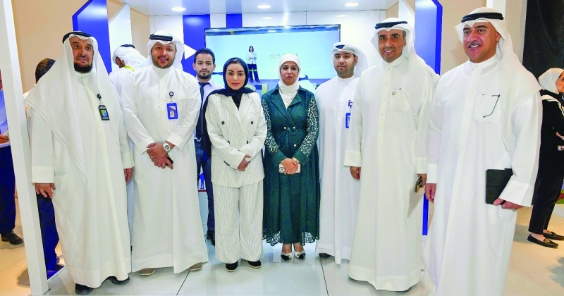 «الوطني» يستقطب الكفاءات في المعارض