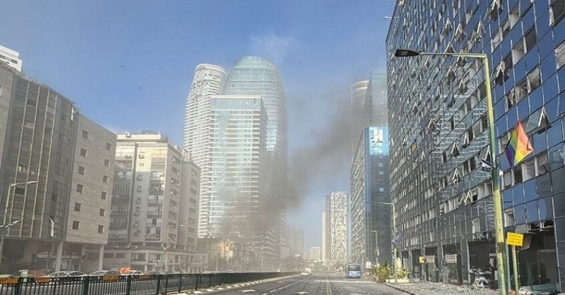 سقوط صواريخ إيرانية في مناطق النقب وتل أبيب الكبرى وحيفا