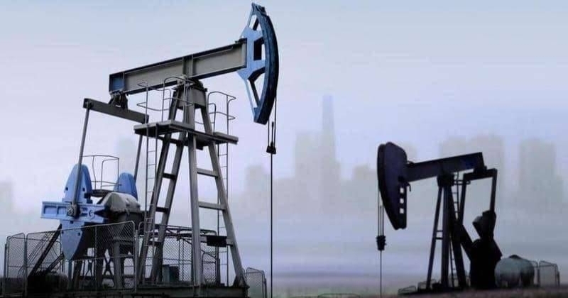 النفط يتراجع مع تقييم المتعاملين تطورات الرسوم الأميركية وزيادة إنتاج «أوبك+»