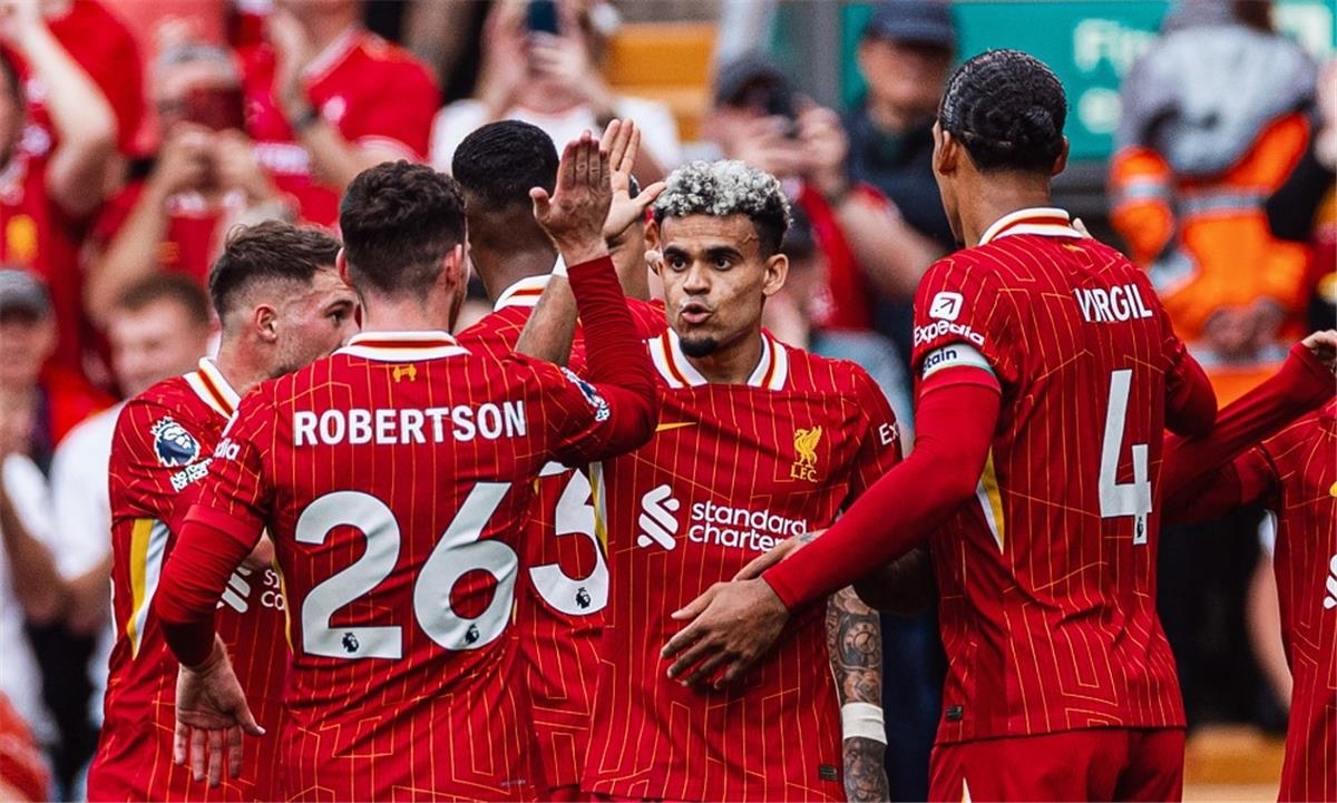 ليفربول يعلن انتقال مدافعه إلى الدوري الألماني