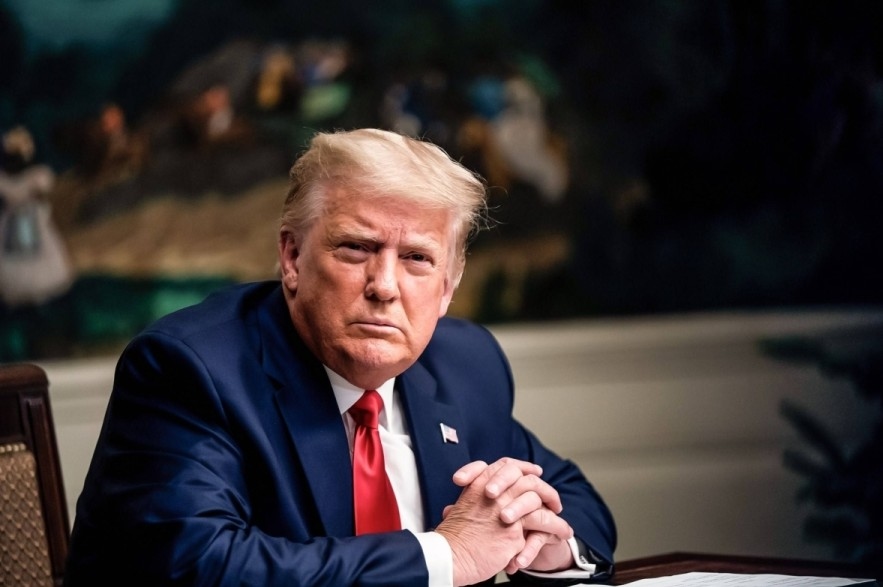 العدل الأمريكية تقيل 3 مدعين لاحقوا أنصار ترمب