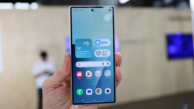سامسونغ تطلق Galaxy Z Fold 7: أنحف هاتف قابل للطي.. ولكن