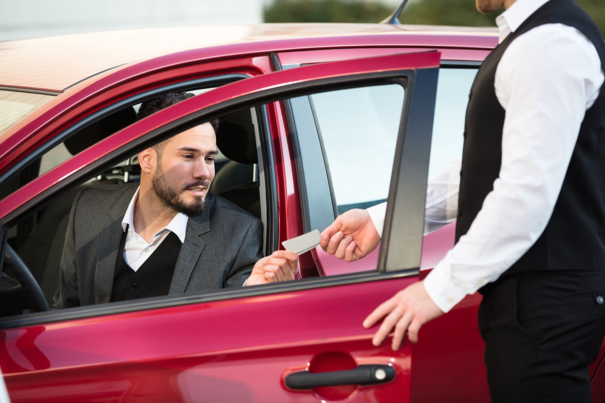 Abu Dhabi mandates valet parking licences amid ITC crackdown