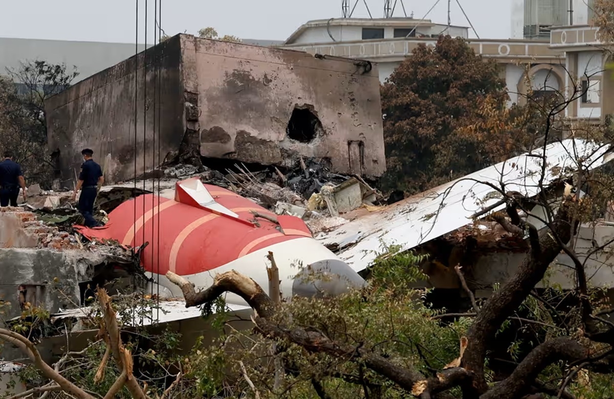Air India: Engine fuel switches cut off before crash that killed 260: report