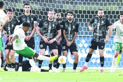 Excitement builds in the Zain Premier League as Al-Arabi narrows the gap with Kuwait Club