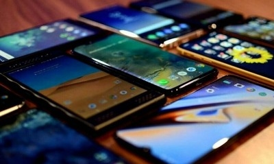 School smartphone bans reflect growing concern over youth mental health, academic performance